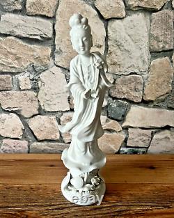 Pretty rare white china porcelain statue representing GUANYIN 20th century decoration ++