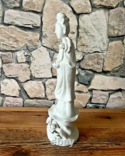 Pretty rare white china porcelain statue representing GUANYIN 20th century decoration ++