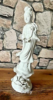 Pretty rare white china porcelain statue representing GUANYIN 20th century decoration ++