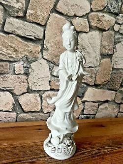 Pretty rare white china porcelain statue representing GUANYIN 20th century decoration ++