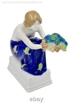 RARE Art Deco Rosenthal Porcelain Figurine Grape bearer # 477 Rudolf Marcuse