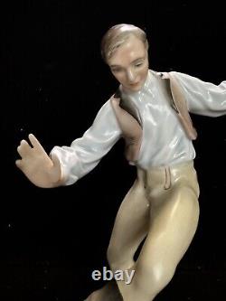 RARE Herend 5477/c Hungary Hand Painted Dancer Figurine