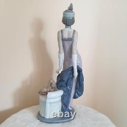 Rare Lladro 5174 Couplet Lady Porcelain Figurine Retired art deco sculpture