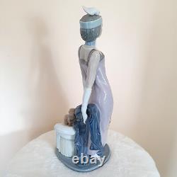 Rare Lladro 5174 Couplet Lady Porcelain Figurine Retired art deco sculpture