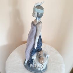 Rare Lladro 5174 Couplet Lady Porcelain Figurine Retired art deco sculpture