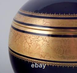 Rosenthal, Germany. Lidded Art Deco bowl in porcelain in royal blue and gold