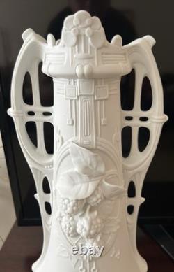 Royal Dux Art Nouveau Deco Pottery Porcelain Vase Czech Republic White