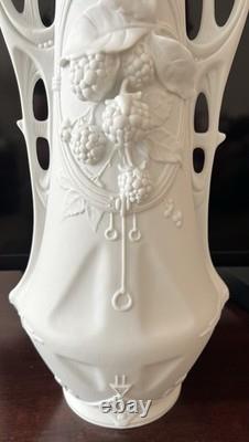 Royal Dux Art Nouveau Deco Pottery Porcelain Vase Czech Republic White