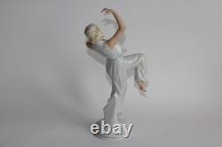 Schaubach Kunst Germany Art Deco Porcelain Dancer (64273) Schaubach Kunst Germany Art Deco Porcelain Dancer (64273)