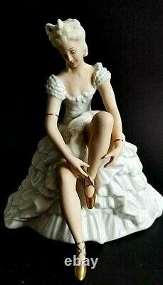 Schaubach Kunst Wallendorf Art deco Porcelain Figurine Statuette Ballerina