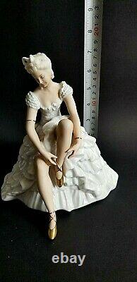 Schaubach Kunst Wallendorf Art deco Porcelain Figurine Statuette Ballerina