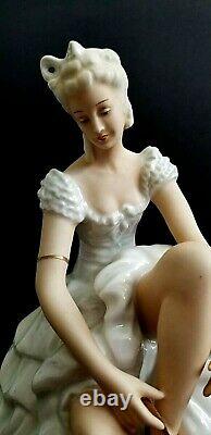 Schaubach Kunst Wallendorf Art deco Porcelain Figurine Statuette Ballerina