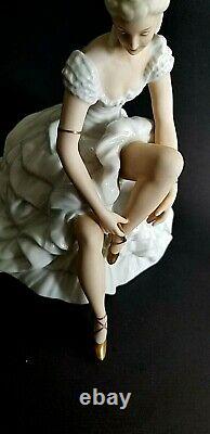 Schaubach Kunst Wallendorf Art deco Porcelain Figurine Statuette Ballerina