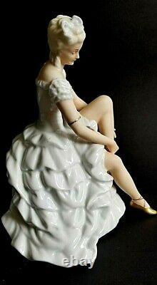 Schaubach Kunst Wallendorf Art deco Porcelain Figurine Statuette Ballerina