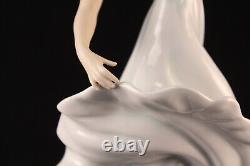 Schaubach-Kunst Wallendorf German Art Deco 1202 Dancing Lady Porcelain Figurine