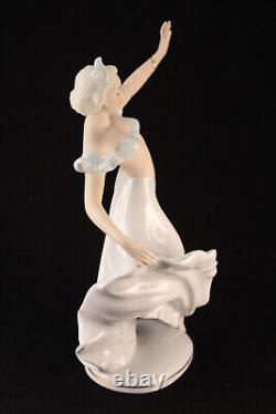 Schaubach-Kunst Wallendorf German Art Deco 1202 Dancing Lady Porcelain Figurine