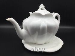 Shelley fine bone china'Dainty White' shape (1925-45) Teapot with Trivet VGC