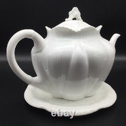 Shelley fine bone china'Dainty White' shape (1925-45) Teapot with Trivet VGC