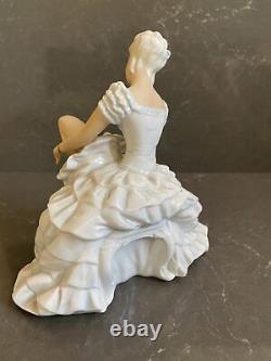 Unterweissbach vintage from 1950 Art deco Porcelain Figurine Statuette Ballerina