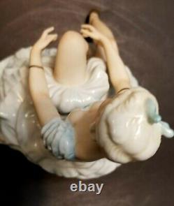 Unterweissbach vintage from 1950 Art deco Porcelain Figurine Statuette Ballerina