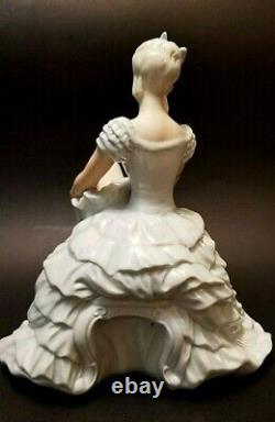 Unterweissbach vintage from 1950 Art deco Porcelain Figurine Statuette Ballerina