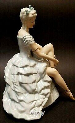 Unterweissbach vintage from 1950 Art deco Porcelain Figurine Statuette Ballerina