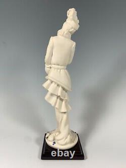 VTG'87 Giuseppe Armani Capodimonte Florence Figurine Lady With Muff 0408F