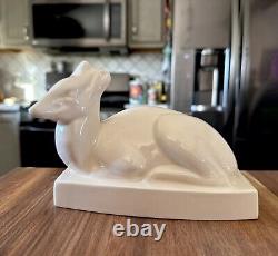 Vintage Art Deco John Skeaping Wedgwood Porcelain Sitting Duiker / Deer Figurine