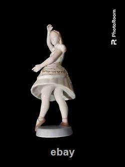Vintage Bing & Grondahl Porcelain Figure Columbine # 2355 check Pics Has 1 Flaw