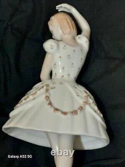 Vintage Bing & Grondahl Porcelain Figure Columbine # 2355 check Pics Has 1 Flaw