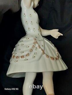 Vintage Bing & Grondahl Porcelain Figure Columbine # 2355 check Pics Has 1 Flaw