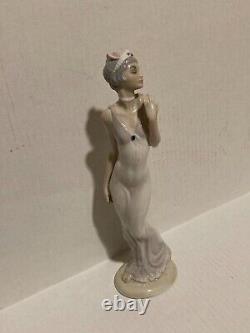 Vintage Casades Spanish Porcelain Art Deco Flapper Figurine