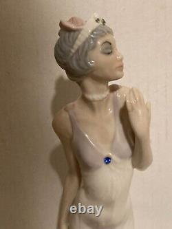 Vintage Casades Spanish Porcelain Art Deco Flapper Figurine