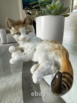 Vintage Hutschenreuther Kunstabteilung Selb Porcelain Tabby Cat Figurine RARE