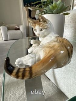 Vintage Hutschenreuther Kunstabteilung Selb Porcelain Tabby Cat Figurine RARE