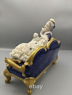 Vintage Large Unterweissbach German Dresden Lady W Dog Porcelain Lace Figurine