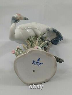 Vintage Lladro Porcelain Figurine Dancing Preening CRANE 165 Daisa 1988 (Flawed)
