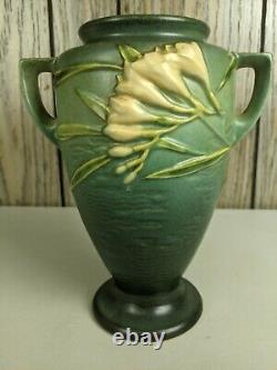 Vintage Roseville Pottery Freesia Green Double Handle Ceramic Vase 121-8