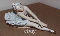 Vintage Wallendorf Porcelain Figurine Woman Ballerina Swan Dance Ballet 7.8long