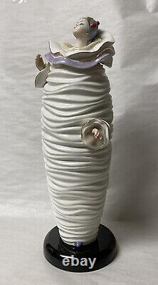 Vtg Art Deco Porcelain Girl Lady Woman In Oversized Dress Figure, Tengra Spain