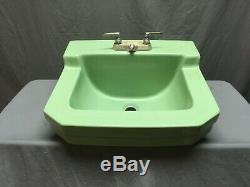 Vtg Mid Century Art Deco Ceramic Jade Green Apple Porcelain Bath SInk 328-19E