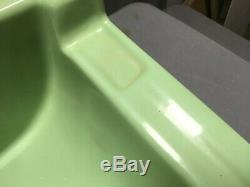 Vtg Mid Century Art Deco Ceramic Jade Green Apple Porcelain Bath SInk 328-19E