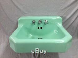 Vtg Mid Century Art Deco Jadeite Green Porcelain Old Cast Iron Bath Sink 73-19D