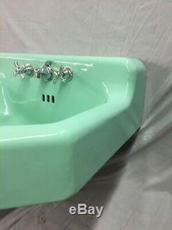 Vtg Mid Century Art Deco Jadeite Green Porcelain Old Cast Iron Bath Sink 73-19D