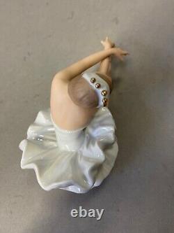 Wallendorf/Vintage German Porcelain Ballerina Swan