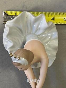 Wallendorf/Vintage German Porcelain Ballerina Swan